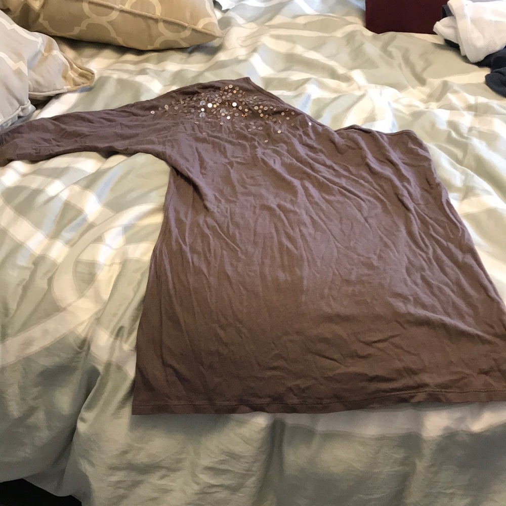 One shoulder shirt